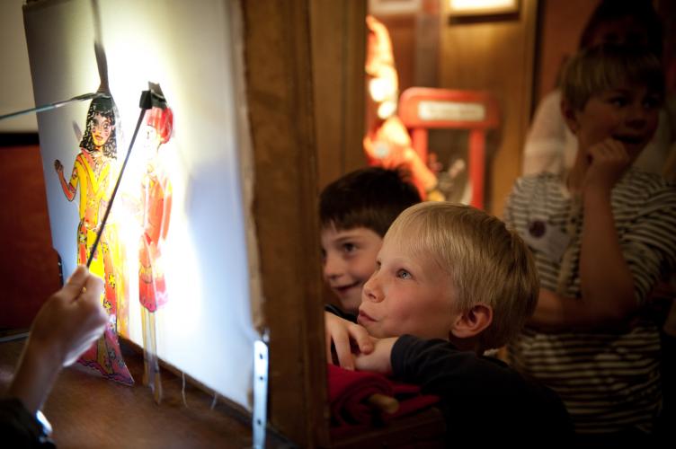 Atelier pour enfants au MAM - Gadagne - © Sabine Serrad, 2012