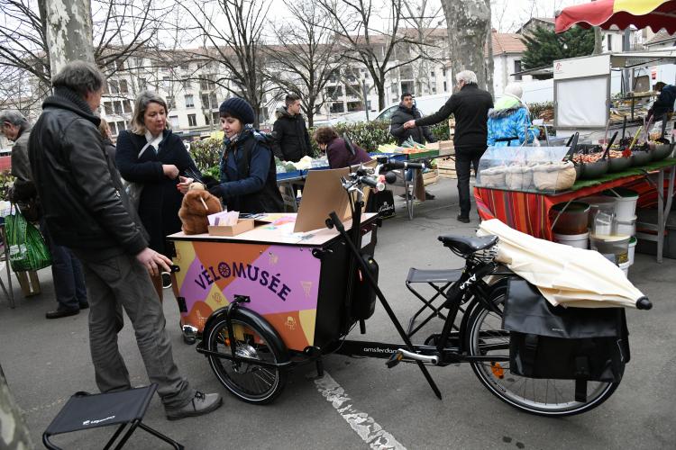 Lancement du Vélomusée au marché du Point-du-Jour ©muriel chaulet