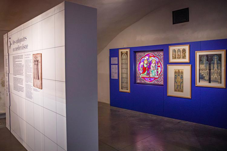 Vue de l'exposition Merveilleux Moyen Âge