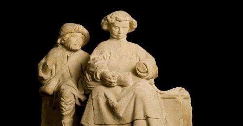 Pèlerin de Saint-Jacques de Compostelle soigné par un hospitalier - © Xavier Schwebel