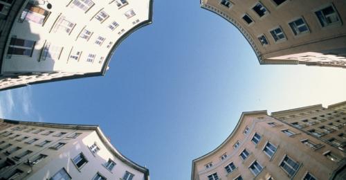 Vue du ciel depuis les pentes de la Croix-Rousse - © Frédéric Guignard Perret, 2002