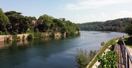 Ile barbe, vue coté Caluire