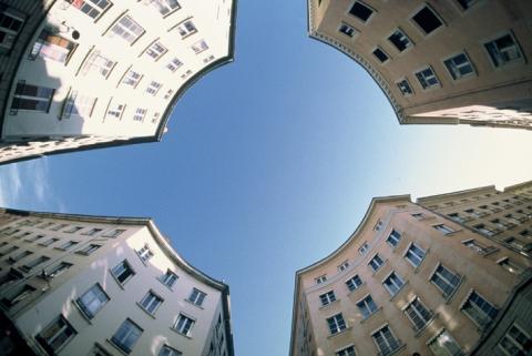 Vue du ciel depuis les pentes de la Croix-Rousse - © Frédéric Guignard Perret, 2002